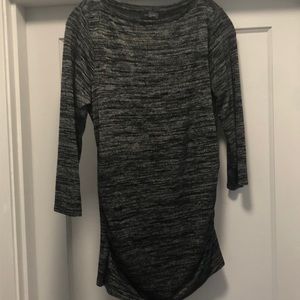 Heather knit 3/4 length sleeve top, tunic length. Size Medium